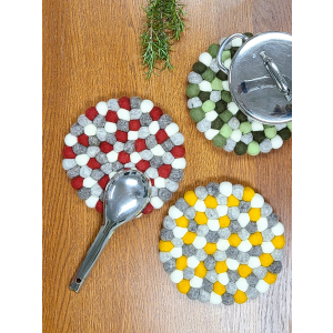 Filz Untersetzer Rund dicke Kugeln ca. 20 cm - Natur/Gelb