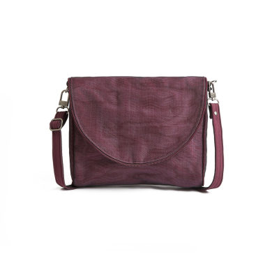 Umhänge-Tasche Ava Bordeaux