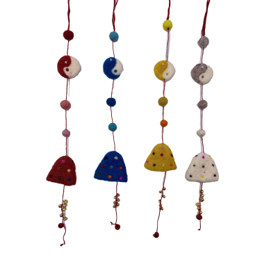 Filz-Windspiel-Hänger Ying Yang mit Glocke - verschiedene Farben