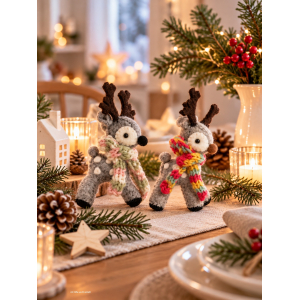 Felt decoration: Reindeer with scarf, light gray