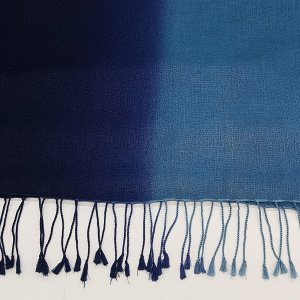 Schal mit farbigem Verlauf 70% Wolle / 30% Seide - ca. 180*50 cm Blau