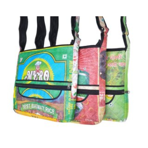 Laptop oder Bürotasche aus recycelten Reissäcken  -  Farbmuster zufällig