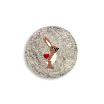 Untersetzer Hase mit Herz, hellgrau  (Ø ca. 21 cm)