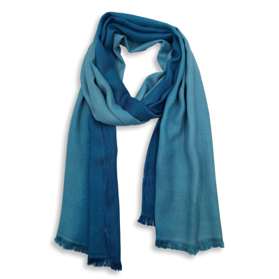 Seiden-Schal mit farbigem Verlauf, Türkis