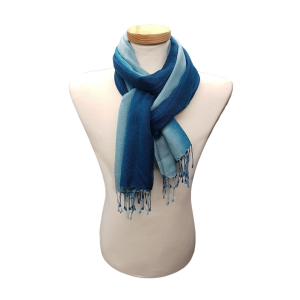 Schal mit farbigem Verlauf 70% Wolle / 30% Seide - ca....